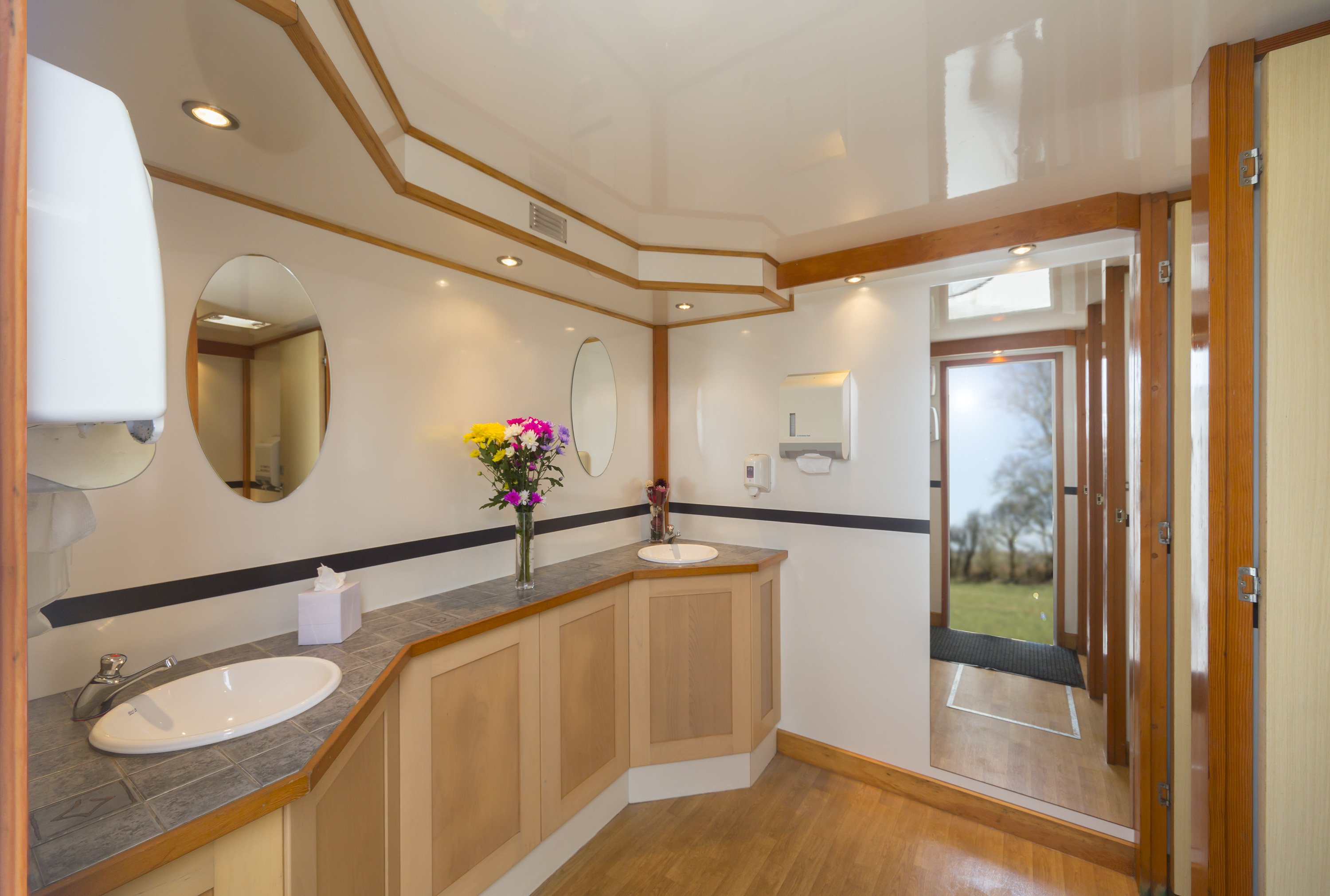 Luxury restroom trailer