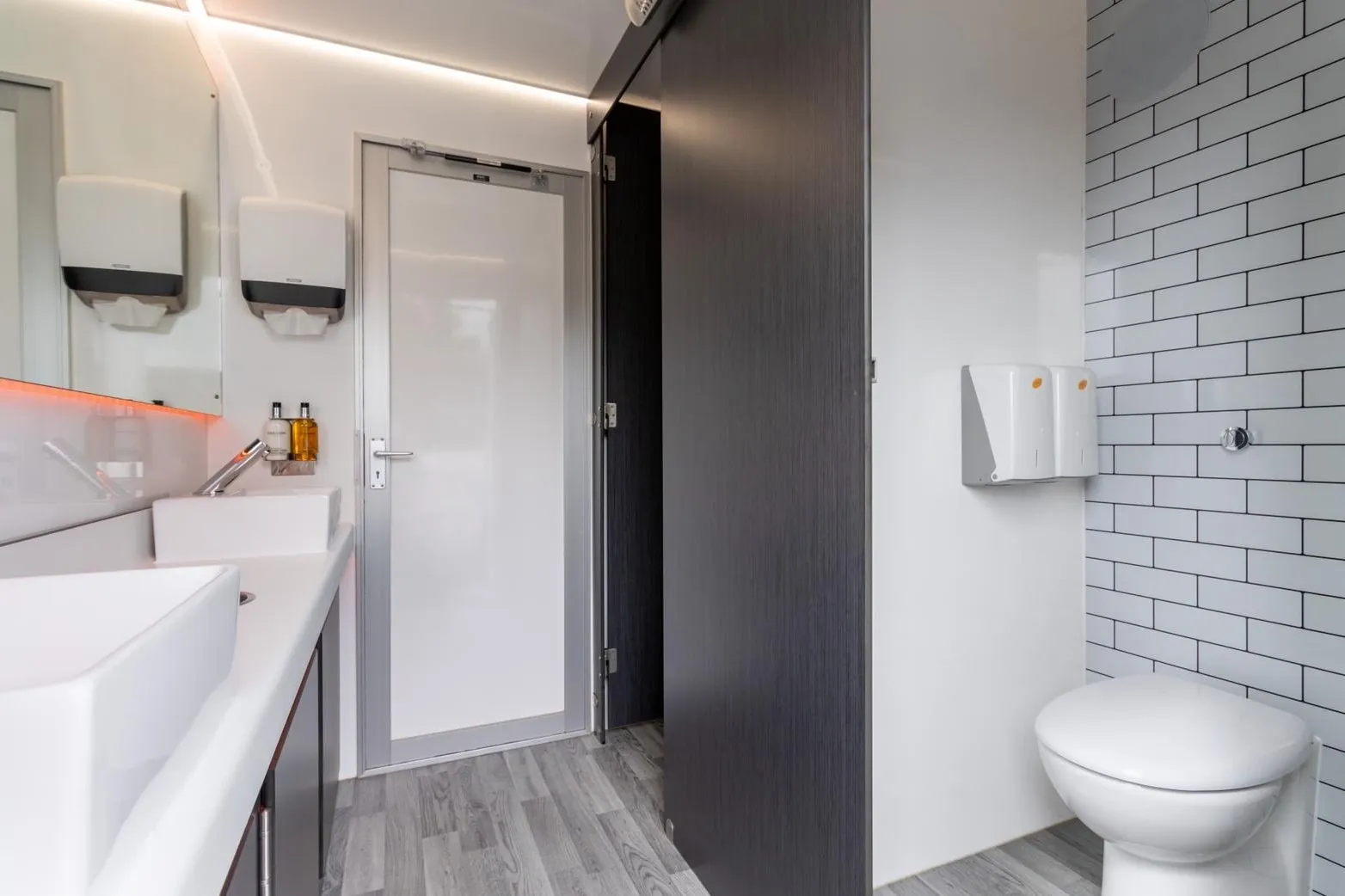 Luxury restroom trailer