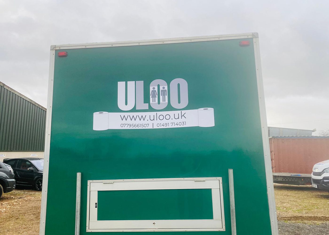 uloo-luxury-toilet-close-up