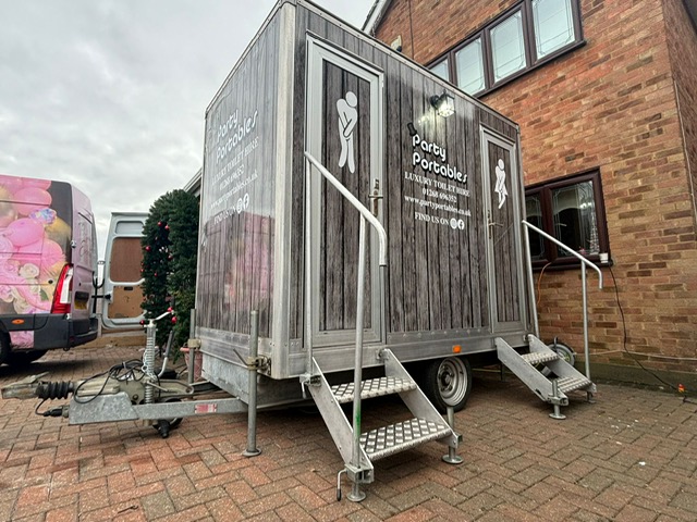 Luxury restroom trailer