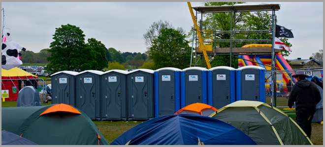 Luxury restroom trailer
