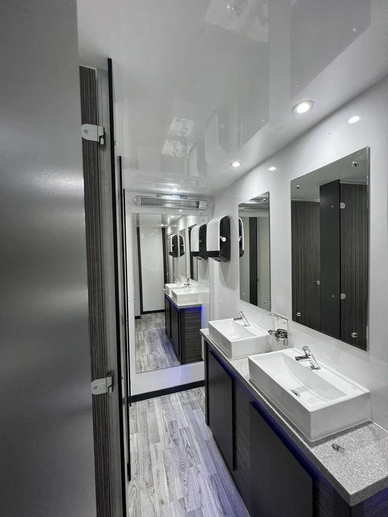 Luxury restroom trailer