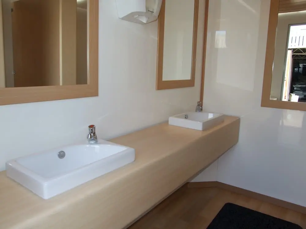 Luxury restroom trailer