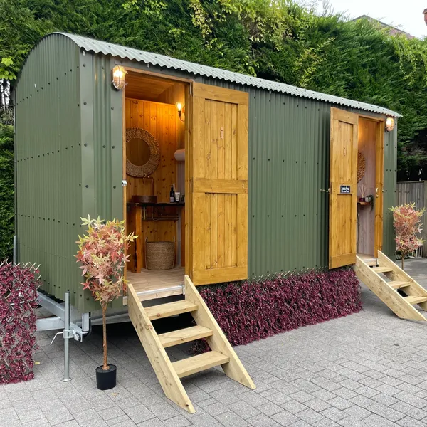 Posh penny Luxury toilet hire