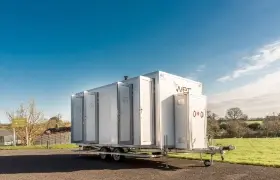 4 Bay luxury shower hire index image