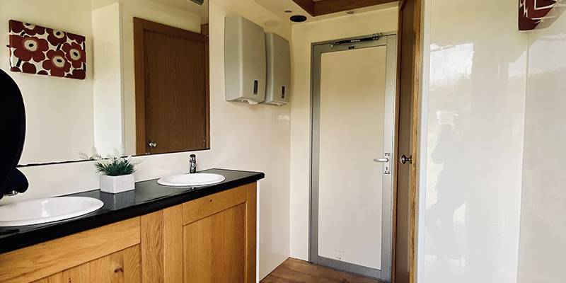 Luxury restroom trailer