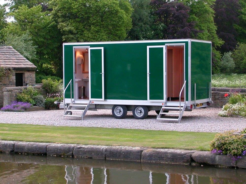 Luxury restroom trailer