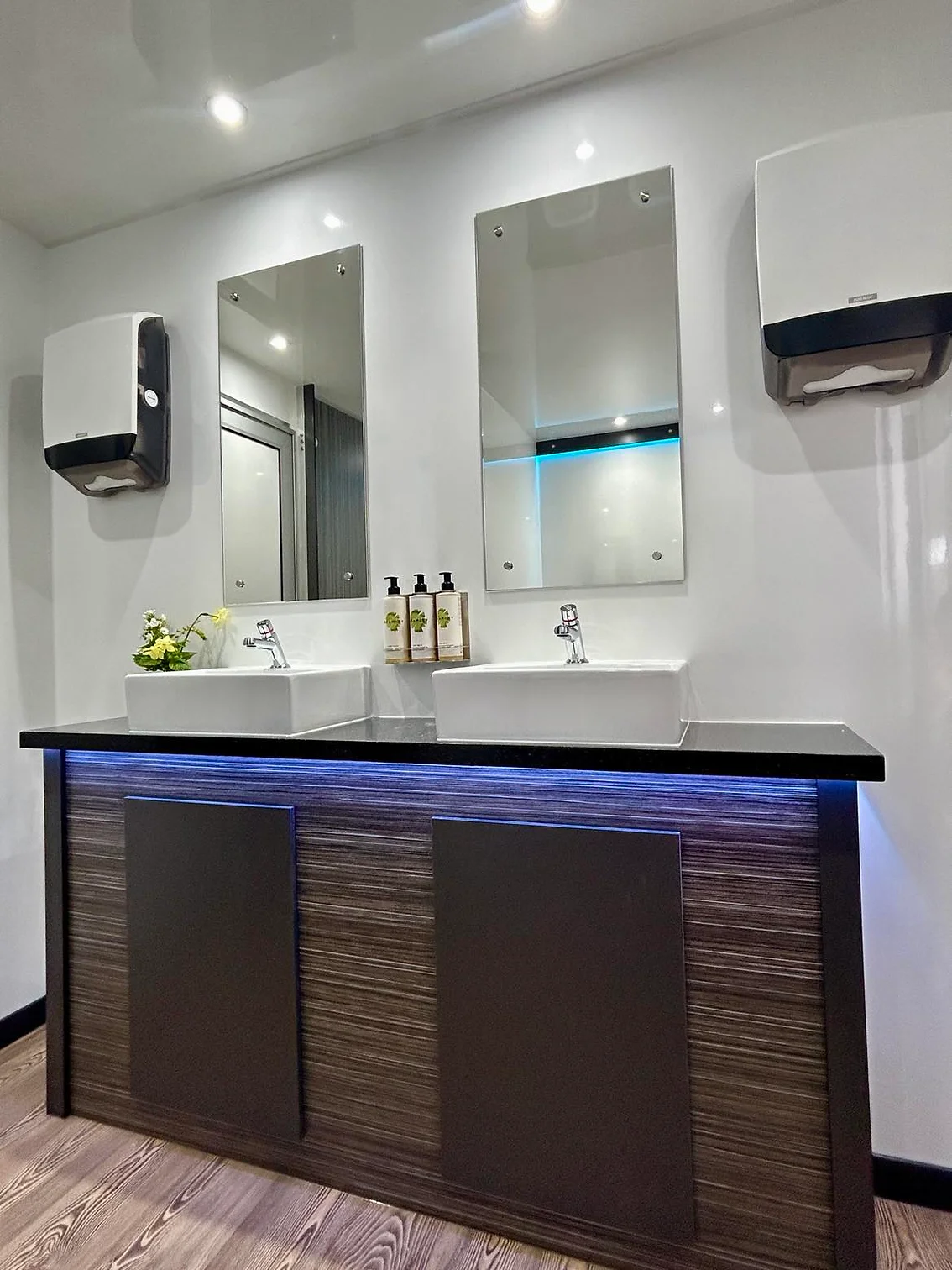 Luxury restroom trailer