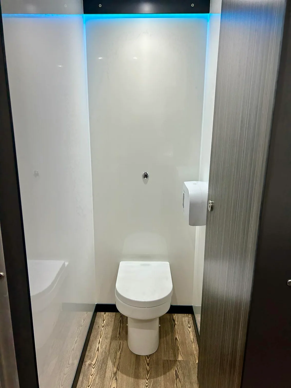 Luxury restroom trailer