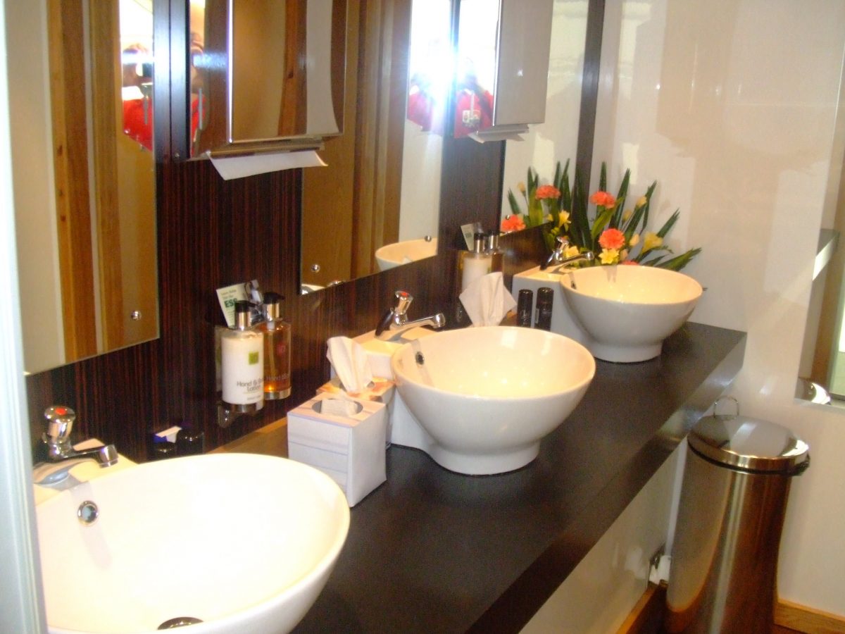 Luxury restroom trailer