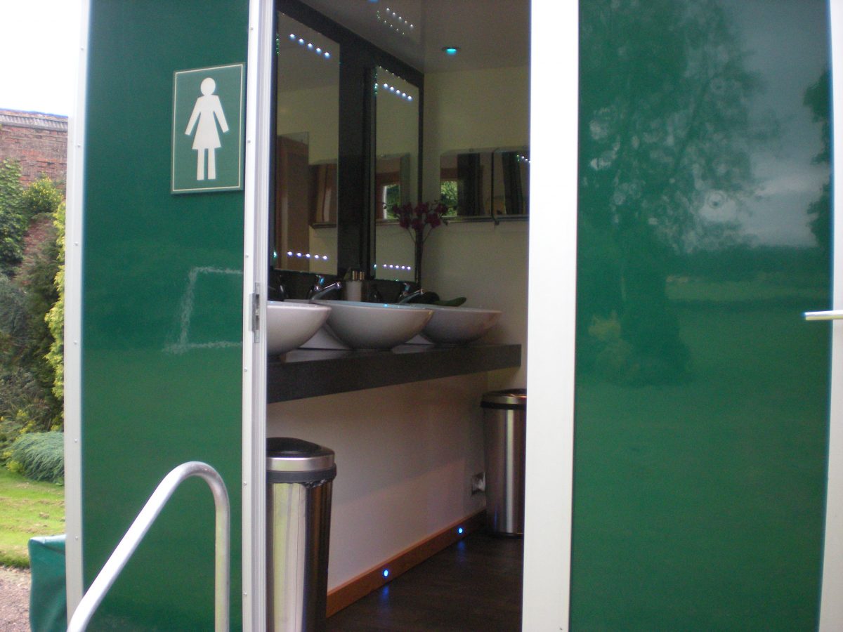 Luxury restroom trailer