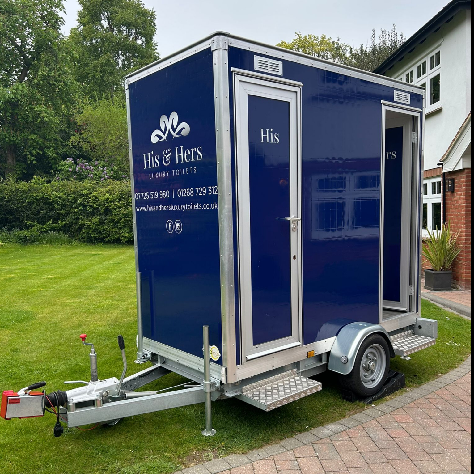 Luxury restroom trailer