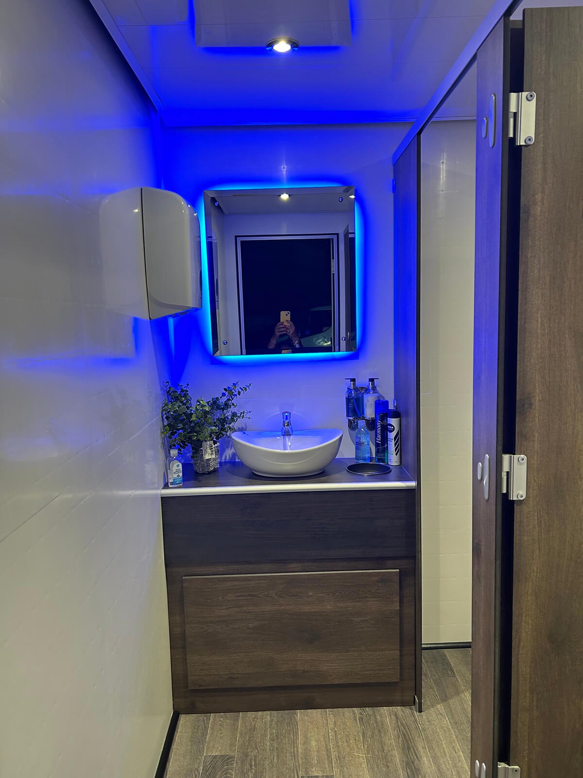 Luxury restroom trailer