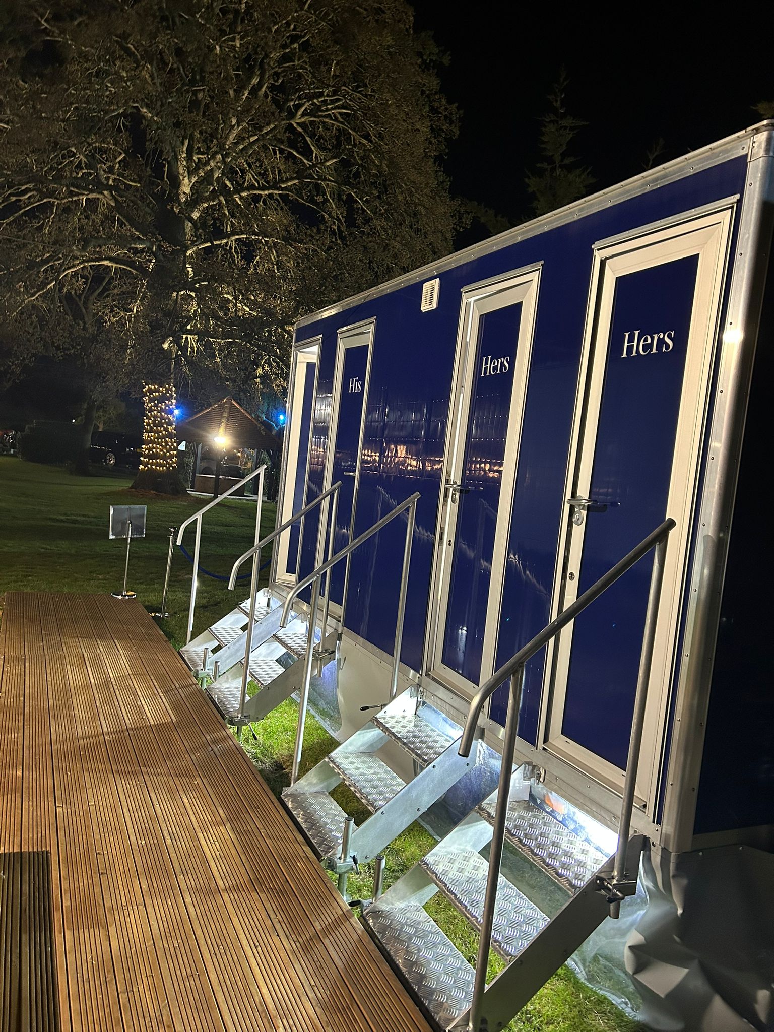 Luxury restroom trailer