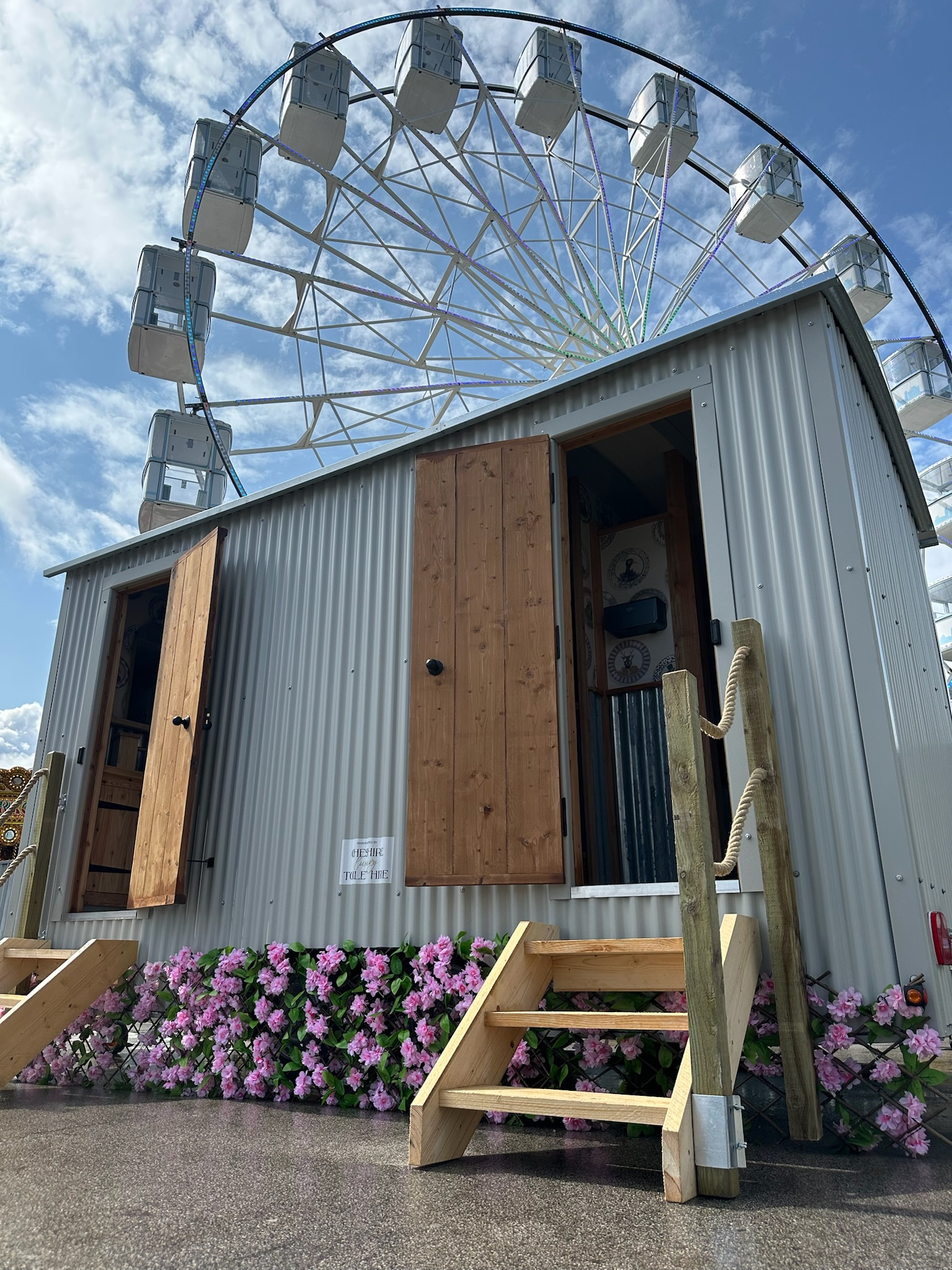 Luxury restroom trailer