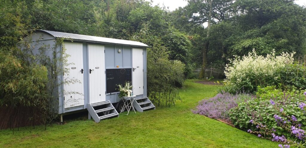 Luxury restroom trailer