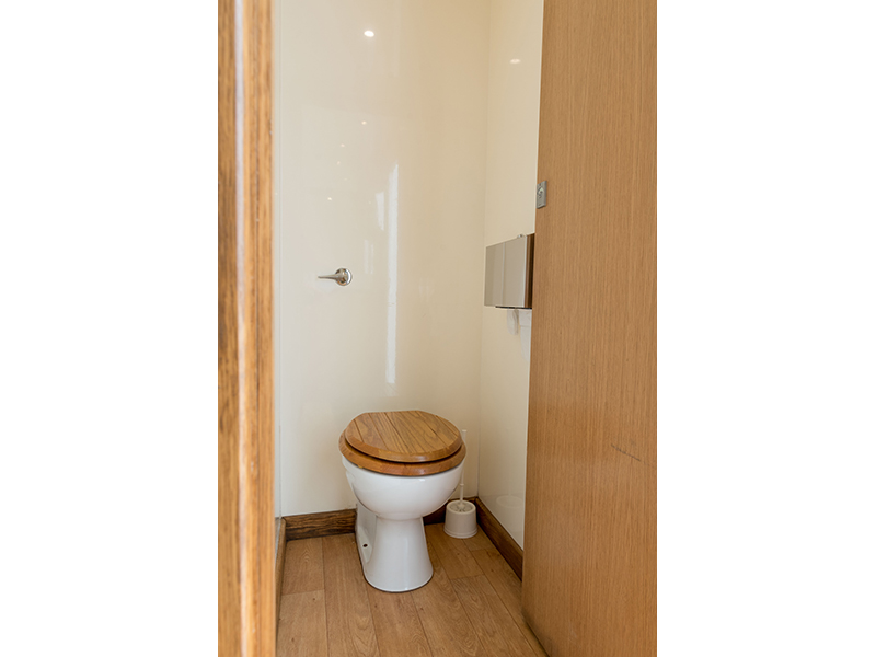 Luxury restroom trailer