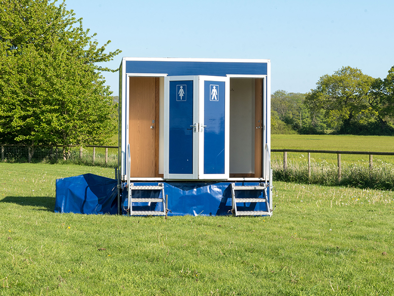 Luxury restroom trailer