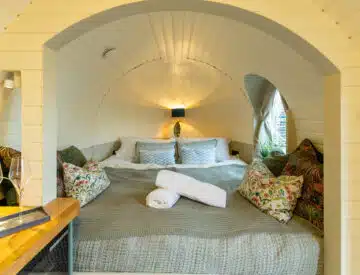 Luxury restroom trailer