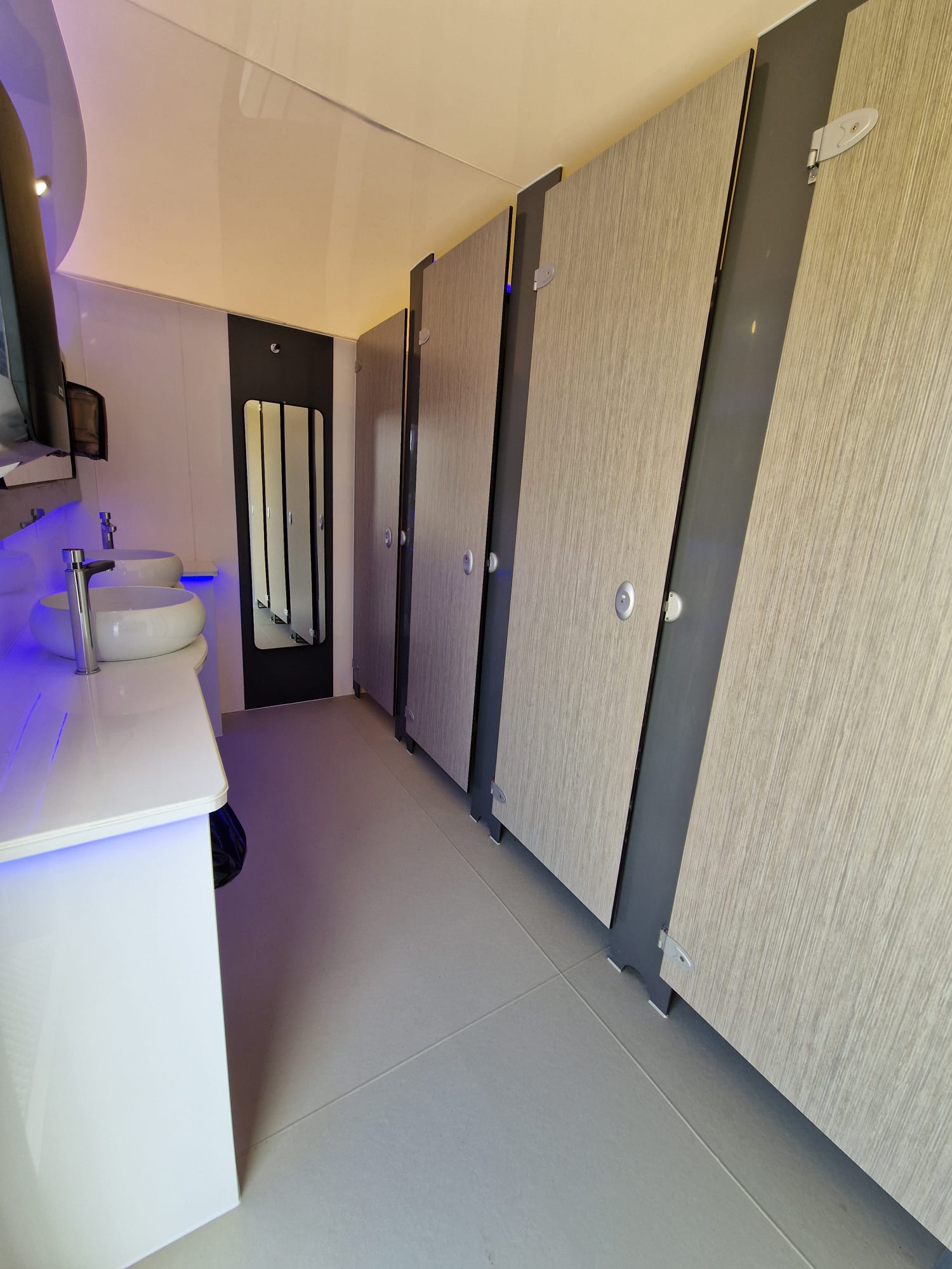 Luxury restroom trailer