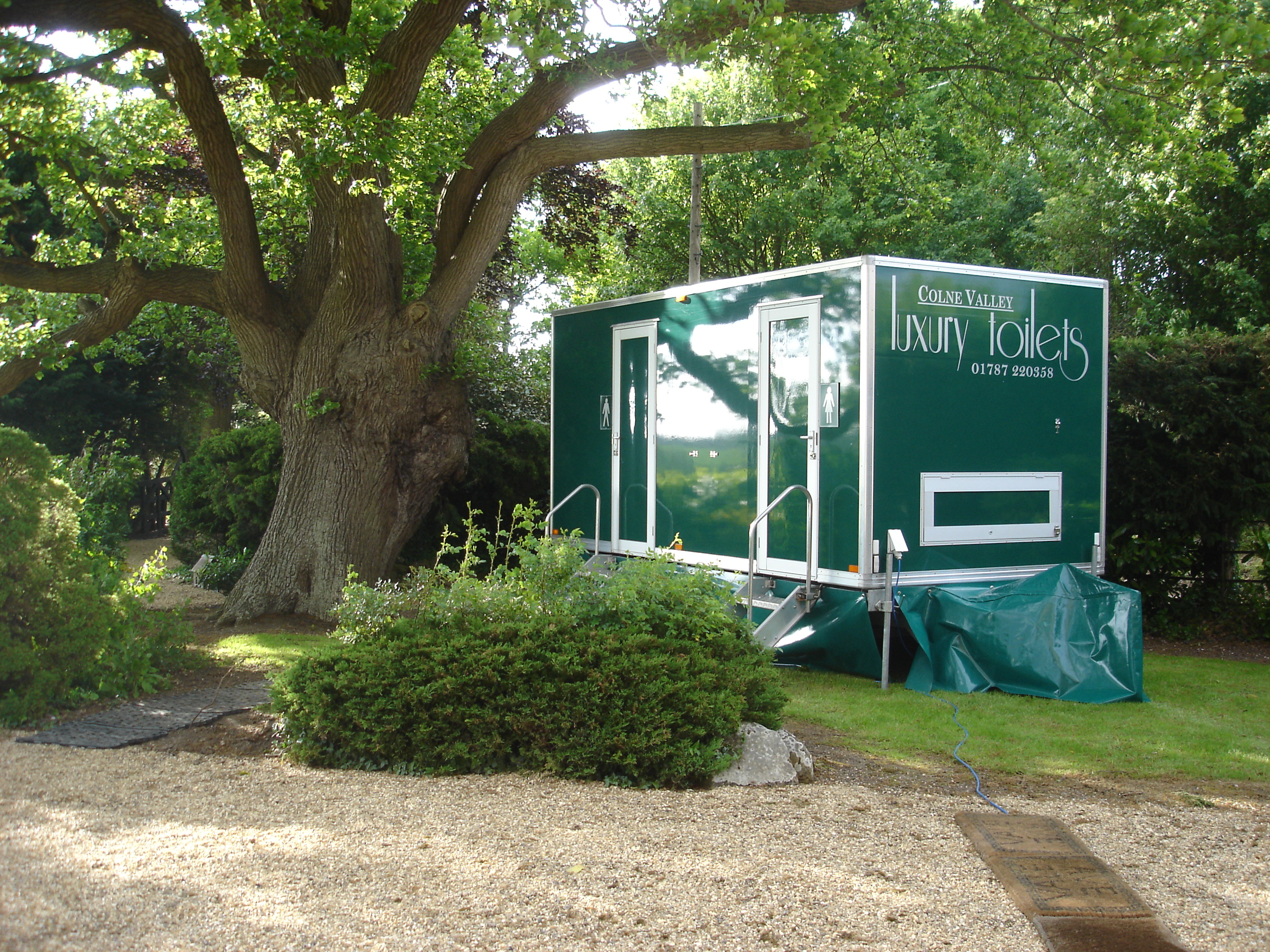 Luxury restroom trailer