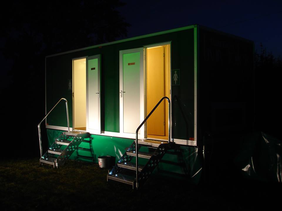 Luxury restroom trailer